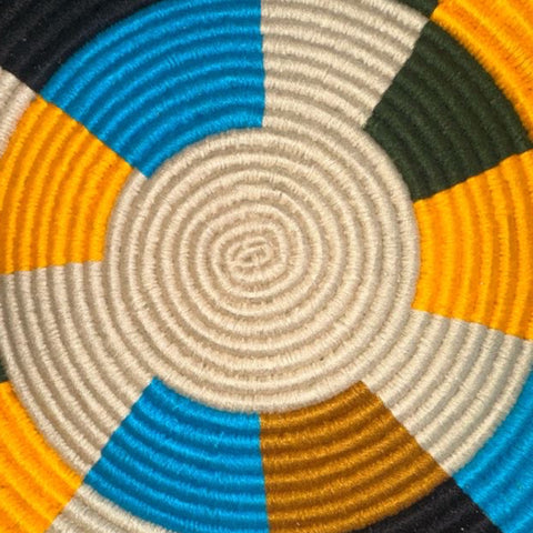 Afrikanischer geflochtener Wandkorb 35cm – Handgefertigte Wanddekoration