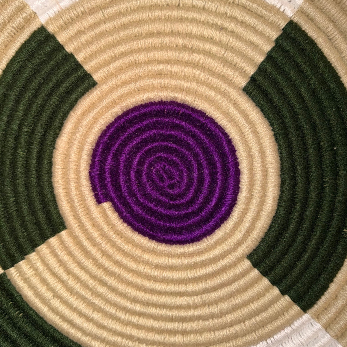 Panier mural africain tressé à la main – 35 cm