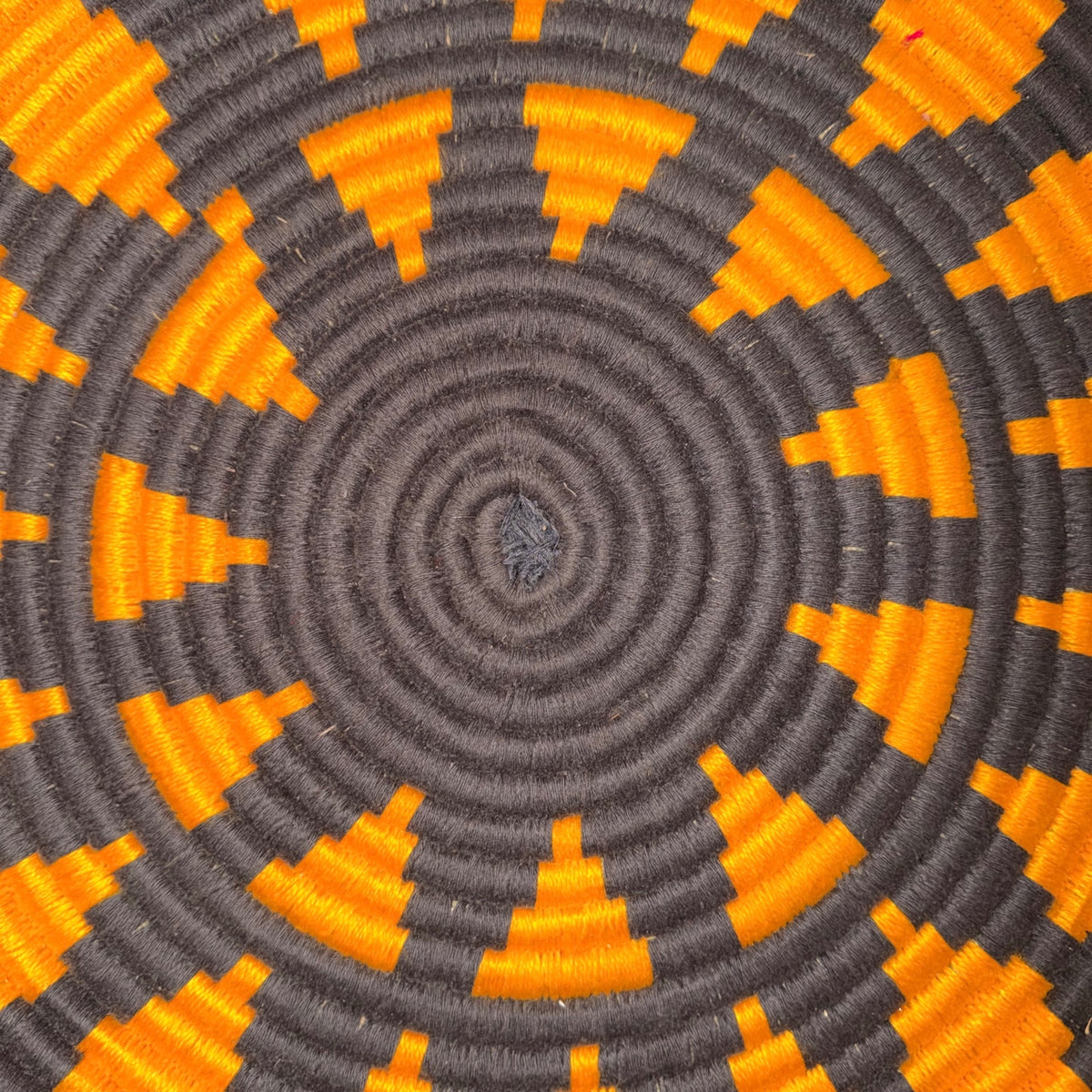 Panier rond tressé, mural ou à poser – 40 cm